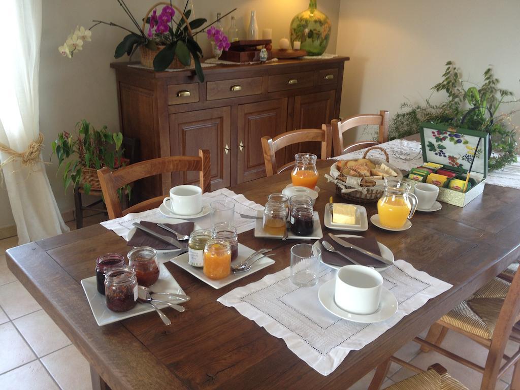 La Bergerie Bed & Breakfast Pollionnay Exterior foto